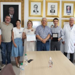 Direção da Santa Casa de Marília entrega Prêmio Índice de Valor em Saúde no Brasil
