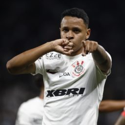 Com hat-trick de Arthur Sousa, Timão vai à final da Copa São Paulo