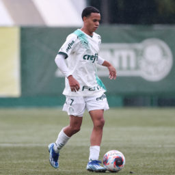 Palmeiras destaca participação de jogadores de 15 anos na Copinha