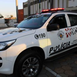 Carro de empresário de Marília é atingido por disparo de arma de fogo