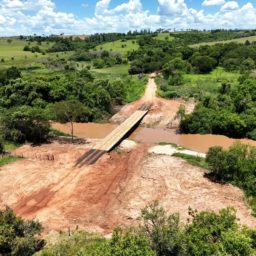 Marília e Oriente concluem a Ponte do Pombo em obra com auxílio dos produtores rurais