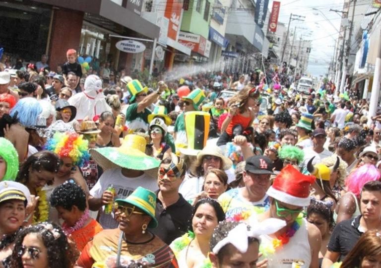 Carnaval é feriado? Veja quais são os direitos do trabalhador neste período