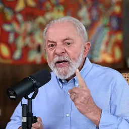 Eleição em São Paulo vai ser entre eu e a figura, diz Lula sobre Bolsonaro