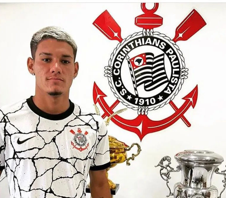 Mulher de 19 anos morre após encontro com jogador do sub-20 do Corinthians em SP