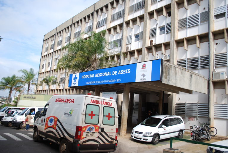 Idoso que sofreu acidente de moto morre durante em hospital de Assis