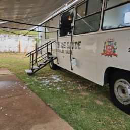 Criminosos tentam incendiar Ônibus da Saúde que estava estacionado na zona sul