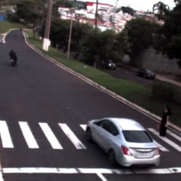 Flagrantes de desrespeito chocam com velocidade até 178% maior