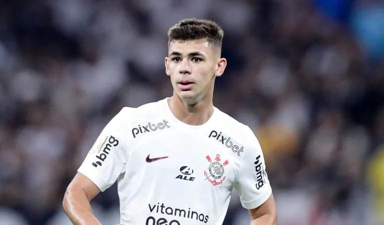 PSG compra Moscardo agora e empresta jogador ao Corinthians até junho