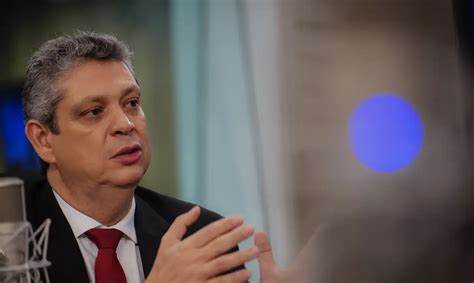 Ministro Márcio Macêdo abre sindicância para apurar viagem de servidores a Sergipe