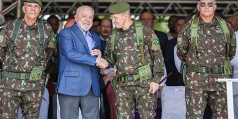 Descontinuidade de obras é ‘uma das desgraças’ que afetaram o país, afirma Lula