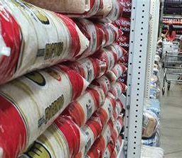 Inflação do arroz acelera e preço médio de 5 kg supera os R$ 25 nos mercados