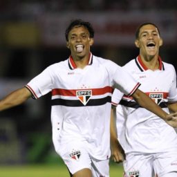 Tricolor goleia time capixaba por 5 a 1 na estreia da Copa São Paulo