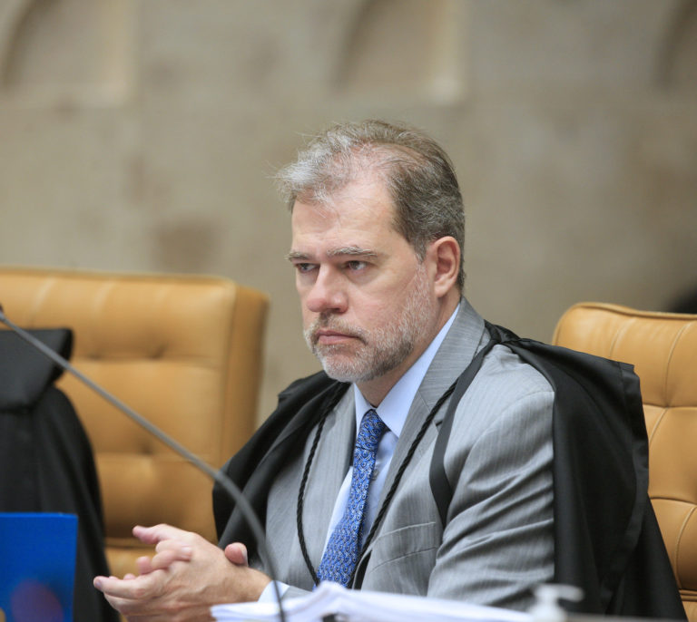 Toffoli: de censura e revés à Lava Jato a gestos a Bolsonaro, ditadura e Lula