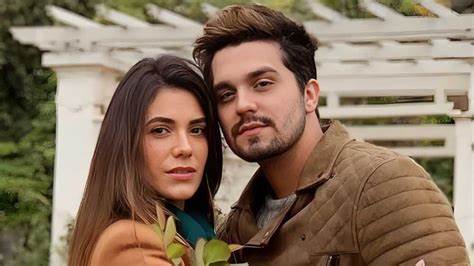 Luan Santana reata namoro com influencer Jade Magalhães após quatro anos