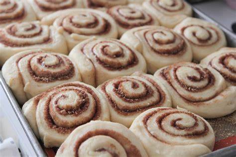 Sucesso na internet, cinnamon roll ganha espaço em São Paulo; veja onde comer