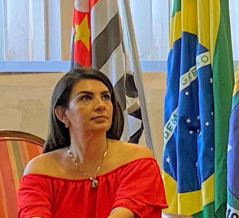 Poder Legislativo de Gália cassa mandato da vereadora Giseli Rodrigues Simões