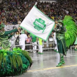 Camisa Verde e Branco faz apresentação com animação do início até a dispersão