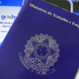 Dados do IBGE apontam que desemprego no Brasil fica em 7,6% no trimestre até janeiro