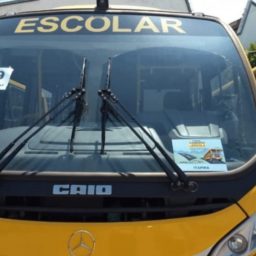 Criança de cinco anos morre após cair de ônibus escolar em movimento na Bahia