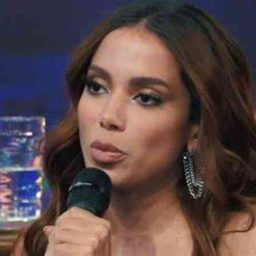 Anitta diz que prefere dormir a fazer sexo e surpreende no Domingão do Huck