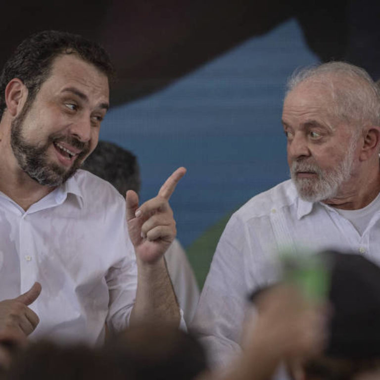 Boulos se contrapõe a Lula e promete paridade entre mulheres e homens caso eleito