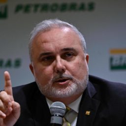 Dividendo extraordinário retido não será usado para investimento ou dívida, diz Petrobras