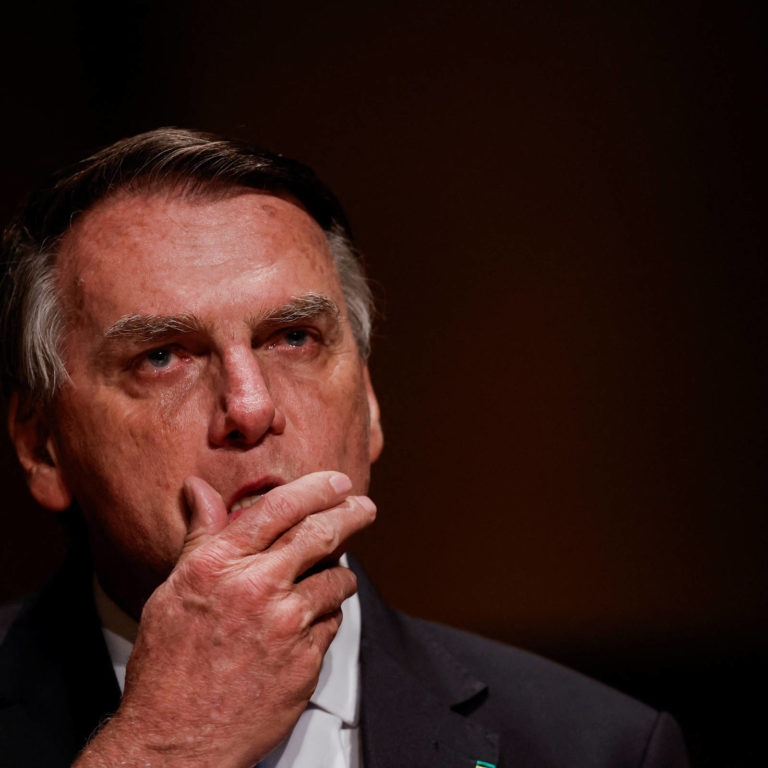 O que se sabe sobre a permanência de Bolsonaro na embaixada da Hungria
