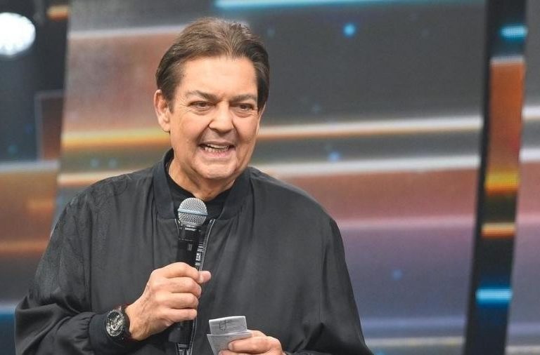 Faustão diz que ‘está tudo ok com o rim’ após passar por procedimento de embolização