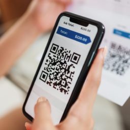 Golpe frauda QR Code do Pix e código de barras de boleto sem deixar rastros de criminosos