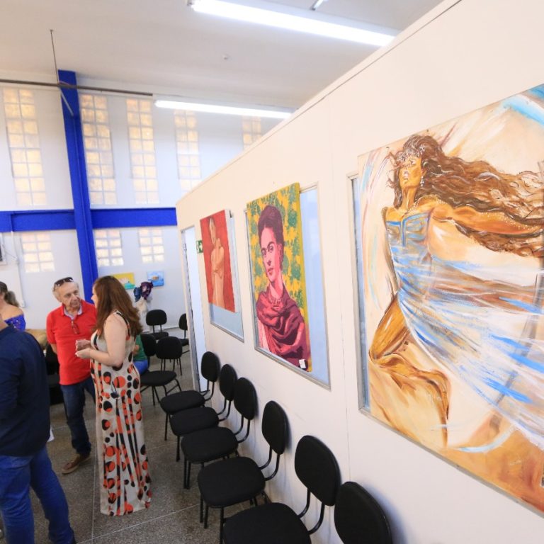 Cejusc, em parceria com a Unimar, sedia exposição ‘A arte de ser Mulher’