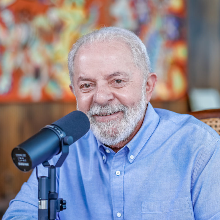 Lula diz que ministro tem que tirar dinheiro do bolso para combater a fome