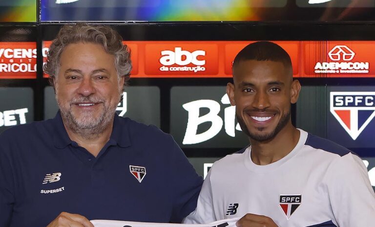 São Paulo anuncia contratação de novo centroavante, André Silva