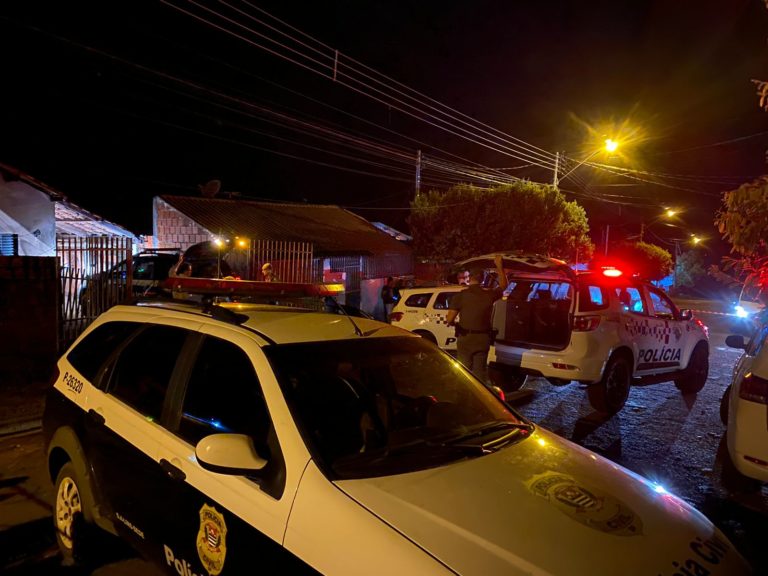 Homem morto pelo amante da esposa tem corpo enterrado em quintal