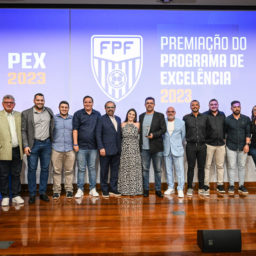 Alysson Alex recebe prêmio de excelência e destaque em gestão para o MAC