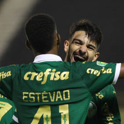 Abel usa receita de Endrick com Estevão, e Palmeiras vê passagem de bastão