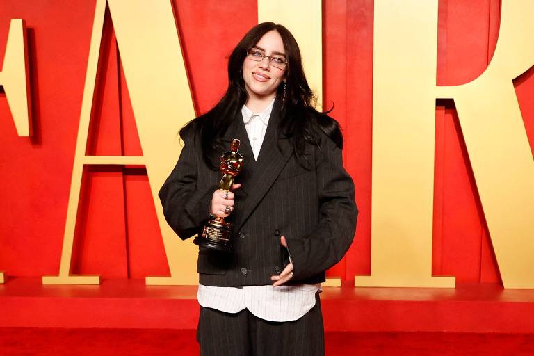 Billie Eilish coloca seguidores nos ‘melhores amigos’ do Instagram e emociona fã brasileira