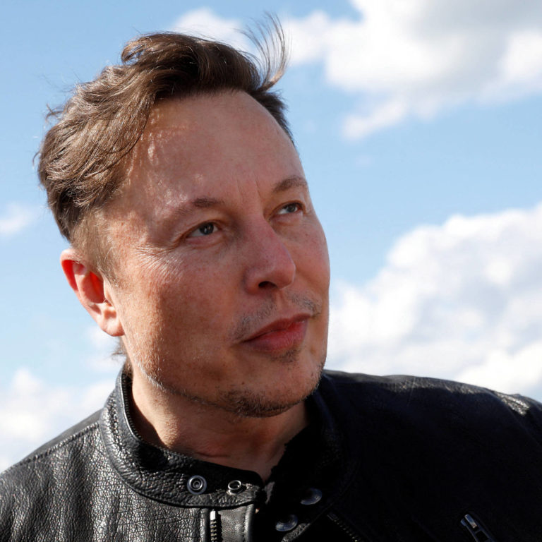 Elon Musk sobe o tom e chama ministro Moraes de ‘ditador do Brasil’