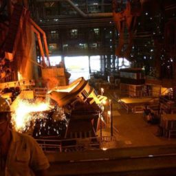 Governo estabelece cotas de importação de aço e imposto de 25% sobre o excedente