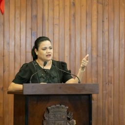 Vânia Ramos ganha alcunha de ‘traidora’ mas aposta em igreja para se reeleger