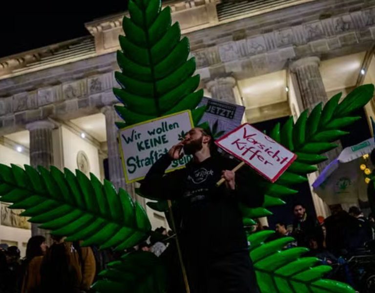 Legalização do uso recreativo da maconha entra em vigor na Alemanha nesta segunda-feira