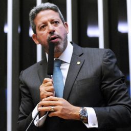 Lira diz que governo Lula planta mentiras e Padilha é incompetente