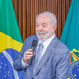 Lula diz que Brasil ‘não precisa de inteligência artificial’, mas terá plano próprio