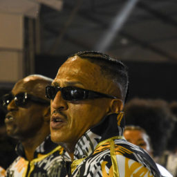Rapper Mano Brown comemora 54 anos cantando rap no Capão Redondo (SP)