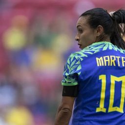 Rainha do futebol Marta confirma aposentadoria da seleção brasileira ao final de 2024