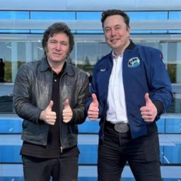Presidente argentino Milei oferece colaboração a Musk no conflito com o STF no Brasil
