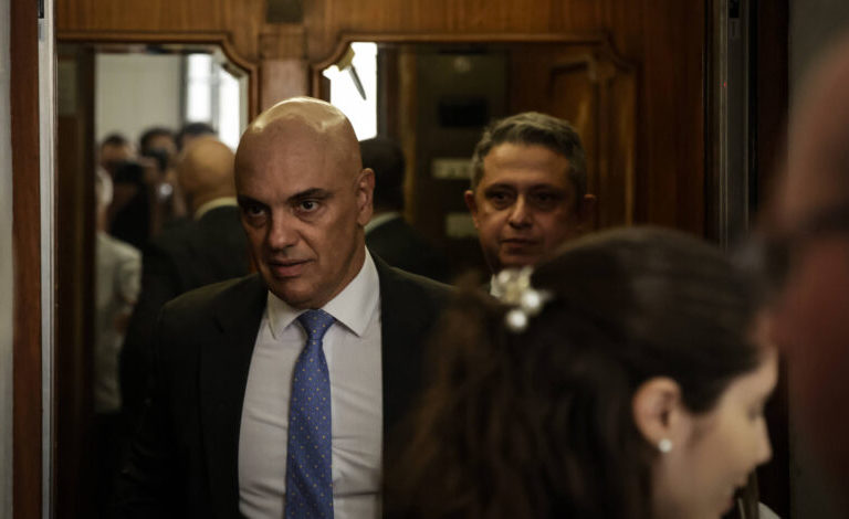 Moraes põe freio em ofensiva contra bolsonarismo e reduz tom em decisões