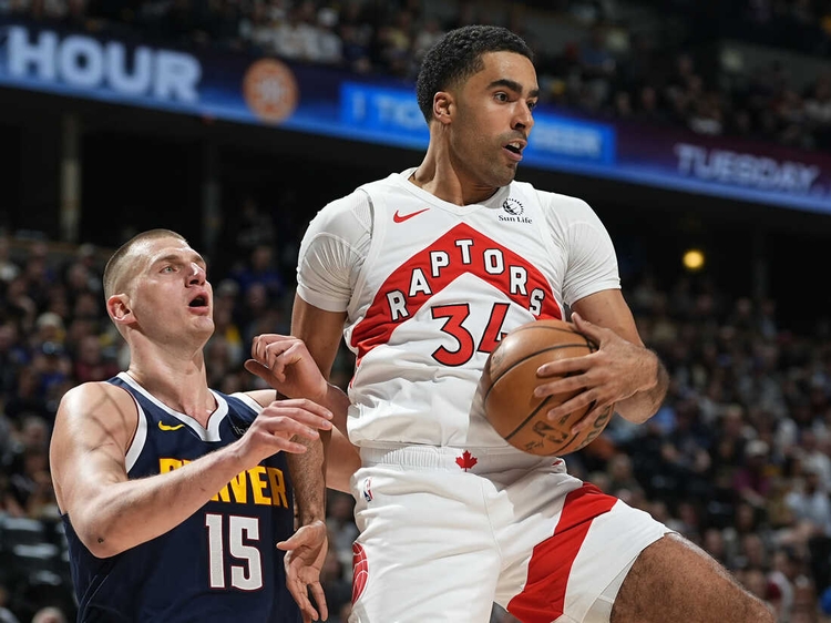 Pivô do Toronto Raptors é banido da NBA por envolvimento com apostas