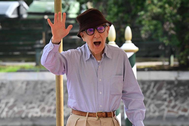 Woody Allen, de 88 anos, afirma estar em cima do muro sobre lançar filmes
