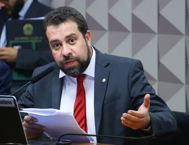 Boulos corre por alianças após avanço de Nunes e coligação restrita à esquerda