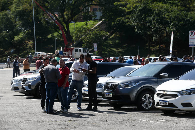 Motoristas de apps rechaçam sindicatos, criticam hora mínima e pedem transparência